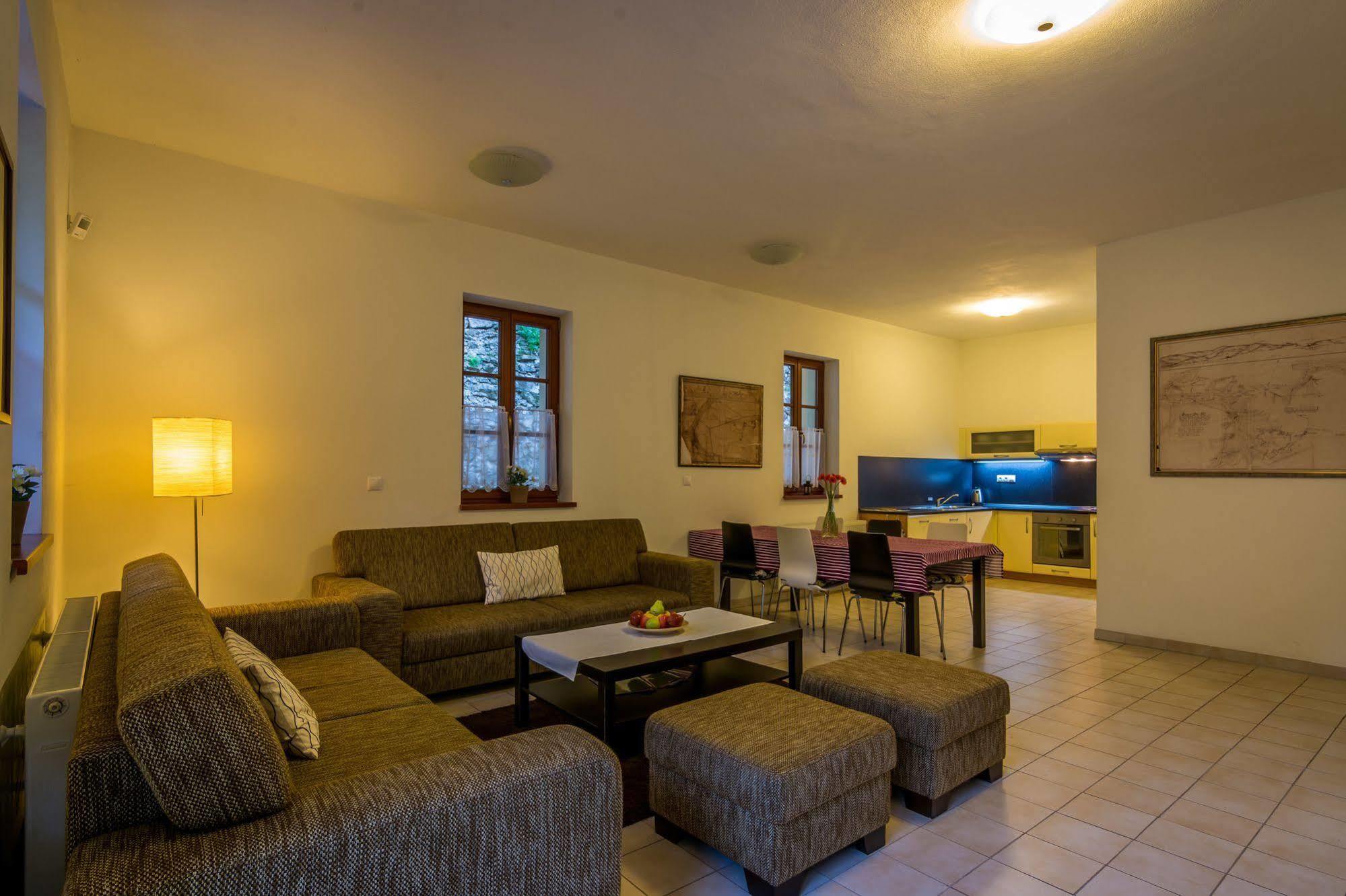 Apartmany Weissov Dom Banska Stiavnica Bagian luar foto